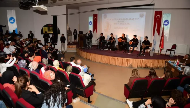 Van YYÜ Dursun Odabaş Tıp Merkezi’nde müzik dolu gece