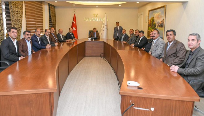 Van-İran arasındaki Gelincik Sınır Kapısının açılması için imza toplandı