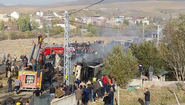 Ağrı'da kaza yapan Van firmasına ait otobüste yaralı yolcuların isimleri belli oldu!