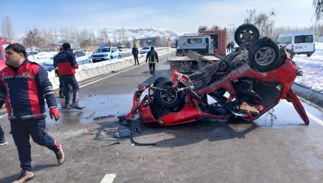 Van'da trafik kazası: 4 yaralı!