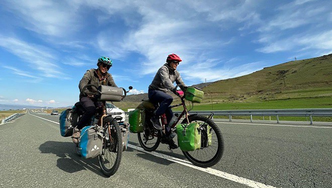 Bisikletle dünya turu yapan Fransız çiftten övgü: Türkiye ve insanları muhteşem