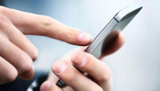 İthal cep telefonlarına yapılacak 'gümrük zammı' iptal edildi