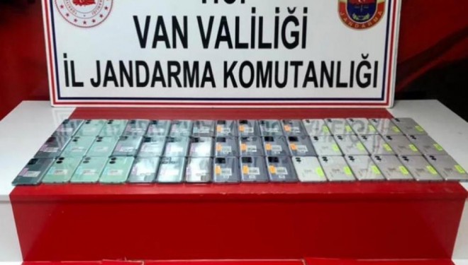 Van’da 48 adet kaçak akıllı cep telefonu ele geçirildi