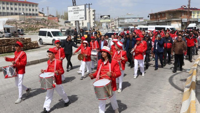 Çaldıran’da 19 Mayıs coşkusu