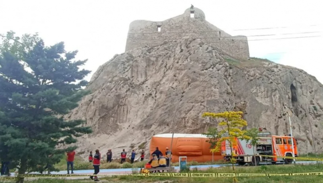 Van Kalesi’nde intihar girişimi