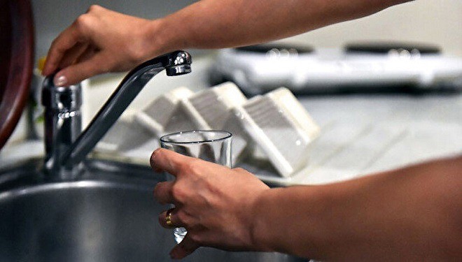 Van'ın Akköprü Mahallesi'nde yaşanan su kesintisi vatandaşı isyan ettirdi!