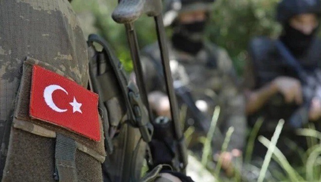 Van'da silah kazasında yaralanan asker şehit oldu!