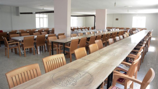 Tuşba Belediyesinden taziye evleri ile Kur’an kurslarına masa ve sandalye desteği