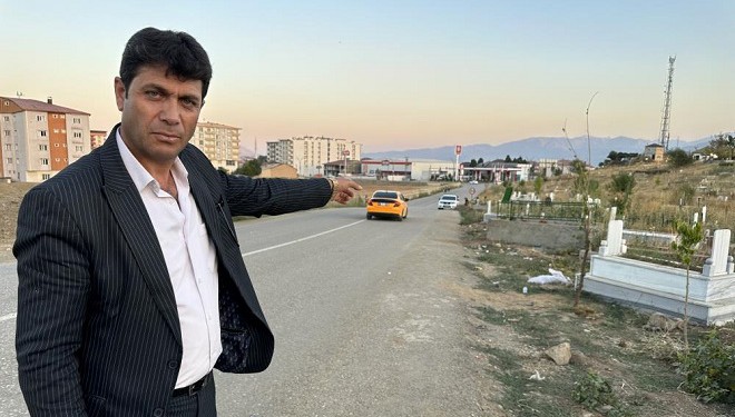 Yüksekova'da mezarlıkta yer kalmadı, mezarlar yola taştı