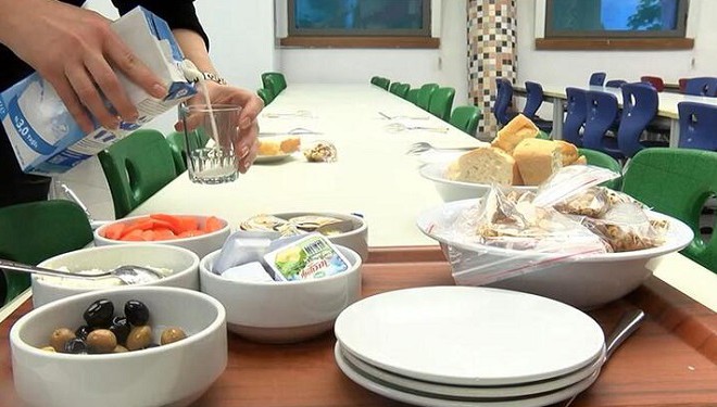 MEB ücretsiz okul yemeği uygulamasını durdurdu!