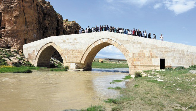 Başkale'deki doğal güzellikler turizme kazandırılmayı bekliyor