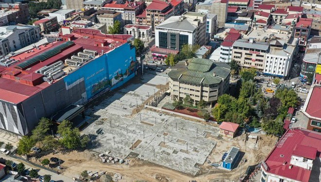 Van Kent meydanı açılışa hazırlanıyor