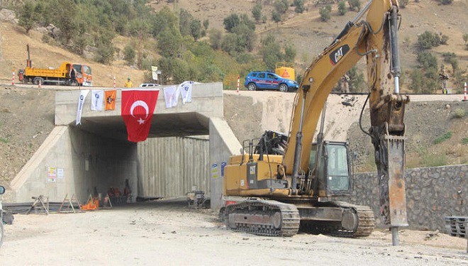 Van-Şırnak Karayolu da çevre yolu gibi 'YALAN' oldu!