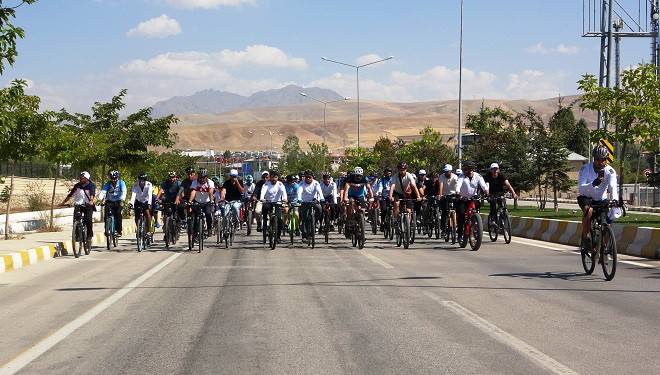 Van'ın Edremit Belediyesi Bisiklet Festivali düzenledi