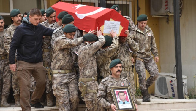 Bitlis'te, polis memuru silah kazası sonucu şehit oldu
