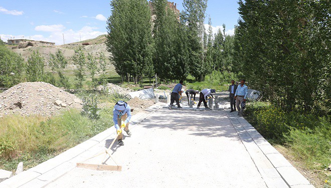 Hoşab mahallesi parke taşıyla buluştu