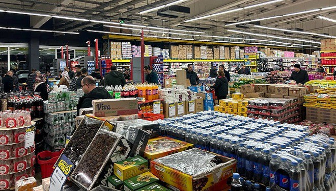 Gross 65, 'gerçek gross, gerçek indirim' sloganıyla Van'da açıldı!