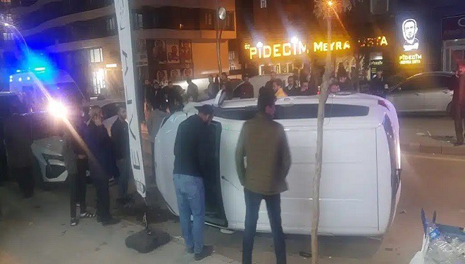 Van İkinisan Caddesi'nde kaza: 4 yaralı!