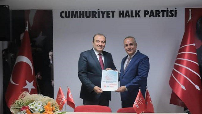 Vanlı isim İzmir'de belediye başkan aday adayı oldu