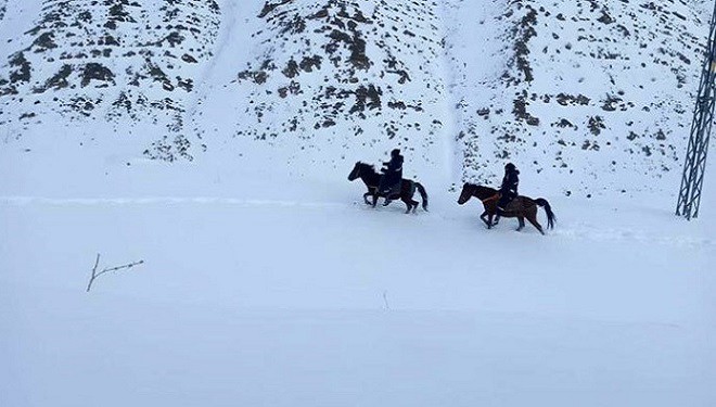 VEDAŞ’ın atlı timi Başkale'de iş başında