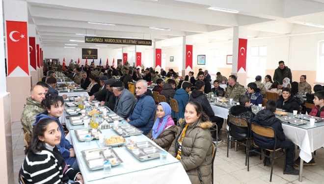 Erciş'te Şehit aileleri ve gaziler onuruna yemek programı düzenlendi