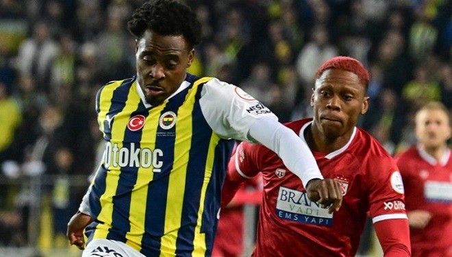 Fenerbahçe, Osayi Samuel'in sözleşmesini uzatıyor