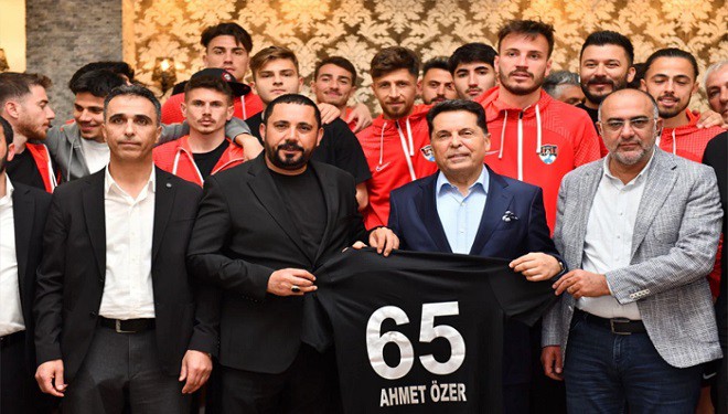 Başkan Özer, Vanspor FK camiasıyla bir araya geldi