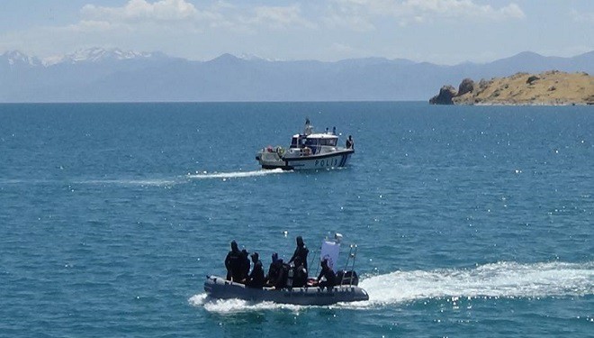 Van Gölü'nde kaybolan şahsı arama çalışmalarında 7'nci gün