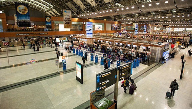 Sabiha Gökçen Havalimanı'nda bagaj krizi