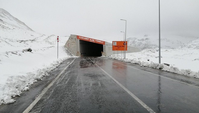 Bahçesaray esnafı kepenk indirdi! Halktan tünel isyanı