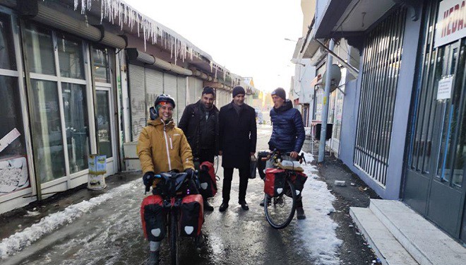 Bisikletle dünya turuna çıkan Fransız çift Çaldıran’a ulaştı