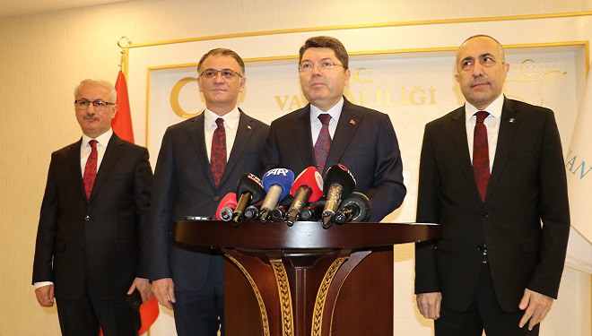 Adalet Bakanı Tunç Van'da konuştu: "Terörsüz Türkiye'nin şafağındayız, eşiğindeyiz"