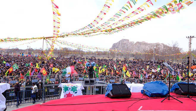 Van Newroz'u Canlı İzle (Newroz 2025)