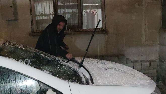 Van'da dolu yağışı etkili oldu