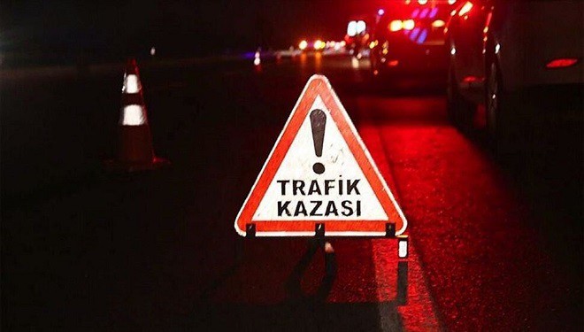 Van’da otomobil duvara çarptı: 3 yaralı