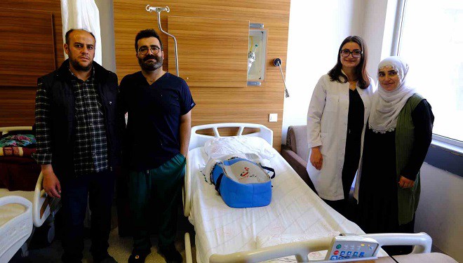 Van’da sağlık ekipleri zamanla yarıştı: Anne ve bebek hayata döndü