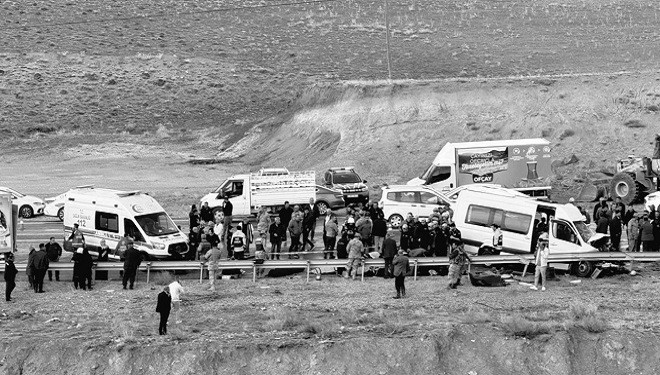 Van’da feci kaza: 7 ölü, 12 yaralı: Hayatını kaybedenlerin isimleri belli oldu