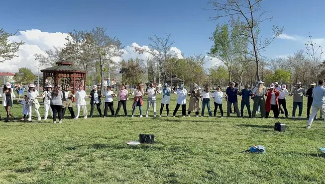 Van’da ‘Sağlık için hareket et" yürüyüşü