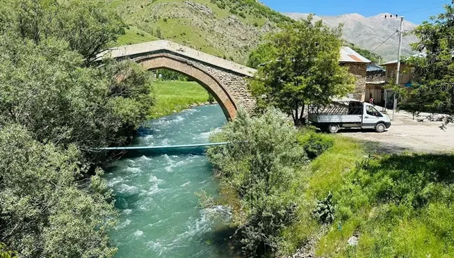 Vangölü Aktivistleri Derneği'nden uyarı: "Bahçesaray'a HES yapılmasın"