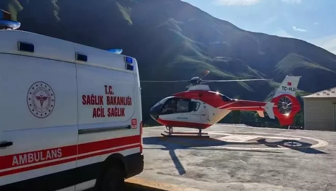 Bahçesaray’da yaşlı hasta helikopter ambulansla Van’a sevk edildi