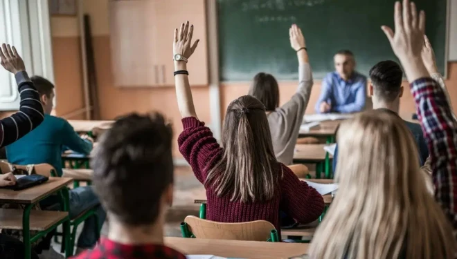 Liselerde eğitim öğretim süresi düşecek mi?