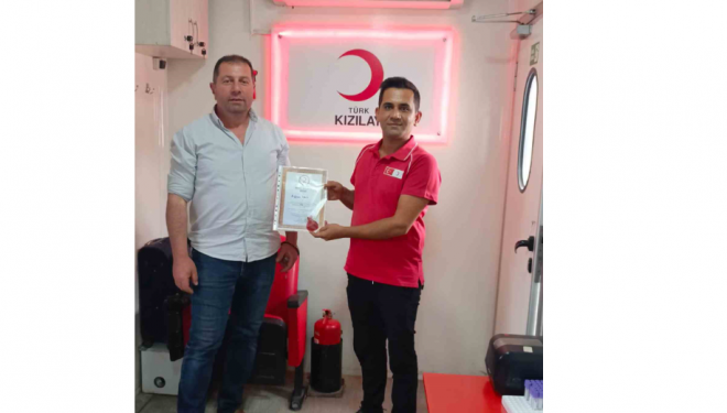 Özalp’ta çok kan bağışı yapanlara madalya verildi