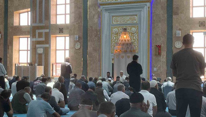 Çaldıran’da 15 Temmuz şehitleri dualarla anıldı