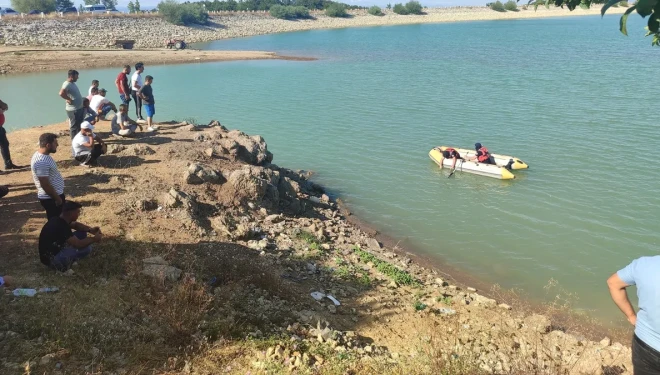 Baraj gölüne giren 2 genç yaşamını yitirdi