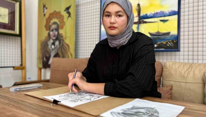 Vanlı Melek engelleri resim sanatıyla aştı