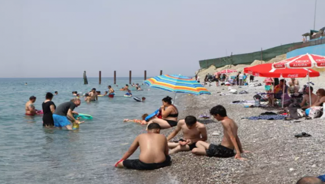 Van Gölü, Güneydoğu'da serinlik arayanların