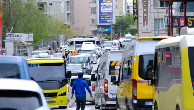 Başkan Takva: Biz bu trafiği mahvederiz!
