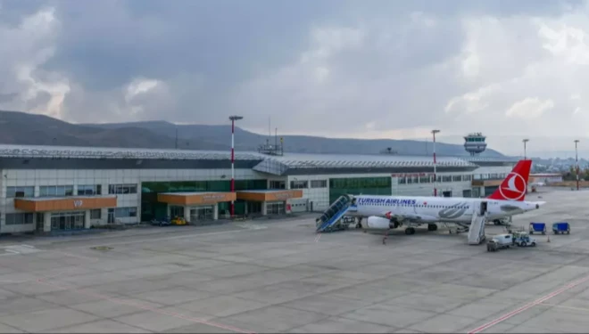 Van'a yeni havalimanı yapılacak? O isimden flaş açıklama...