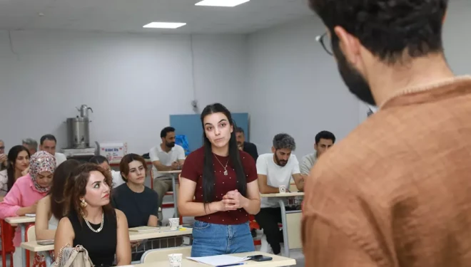 İpekyolu Belediyesi’nden Kürtçe ve Farsça Dil Kursu Atağı