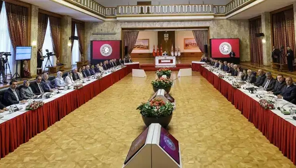 Akademisyenler ve büyükelçiler dinlenecek: Süreç komisyonu 10. kez toplandı